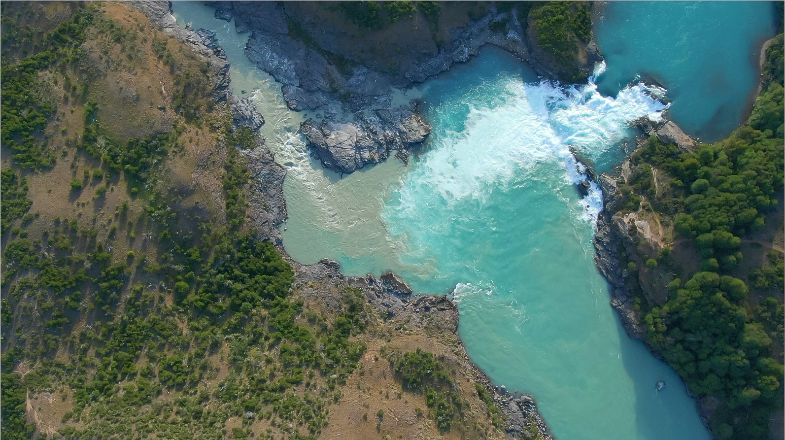 Confluencia del Río Baker y el Río Nef